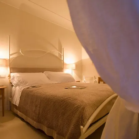 Sotto Le Stelle Отель 4*